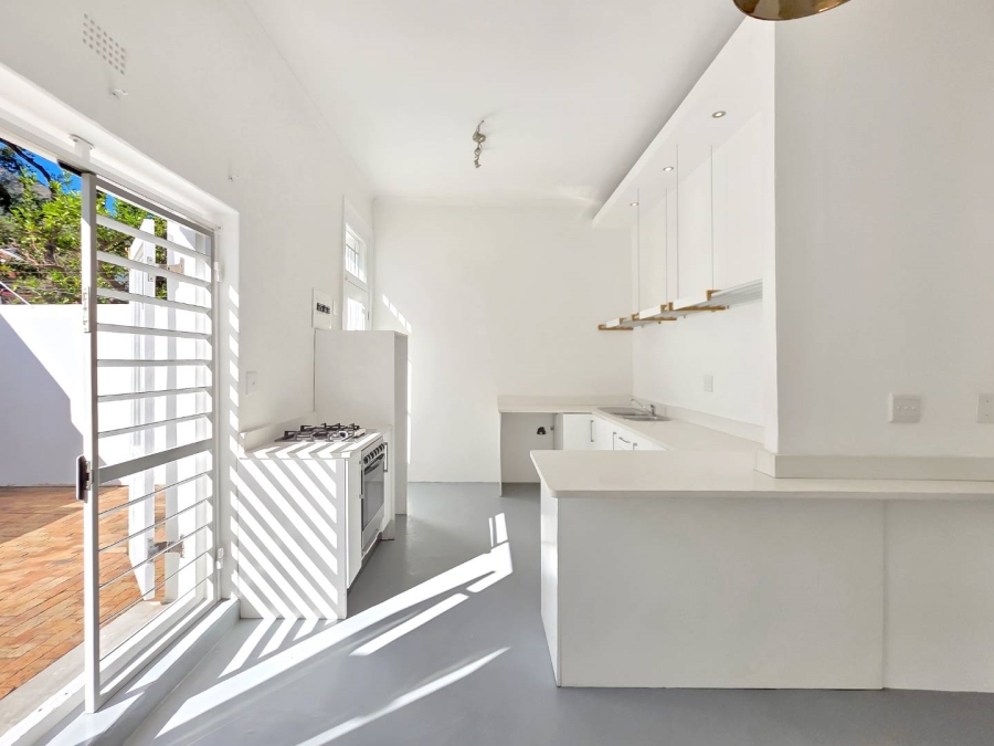 2 Bedroom Property for Sale in Gardens Western Cape